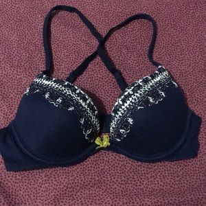 Victoria’s Secret Body Push Up Bra